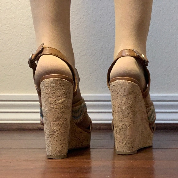 Lucky Brand Wedges - Picture 5 of 6